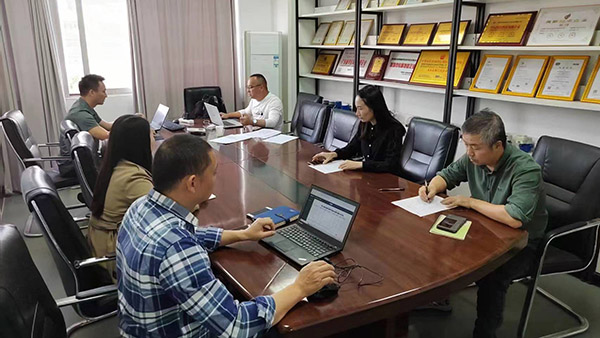 ����e0����(bi��o)��(zh��n)�cʮ�h(hu��n)�J(r��n)�C